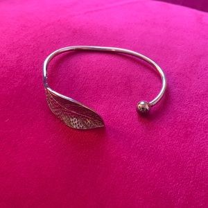 Silver-tone leaf bracelet